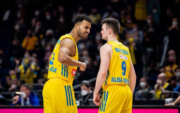 而韩国前锋 而韩国前锋